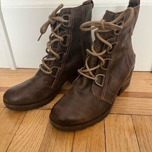 Sorel 7.5 Brown Leather Lace-Up Ankle Boots